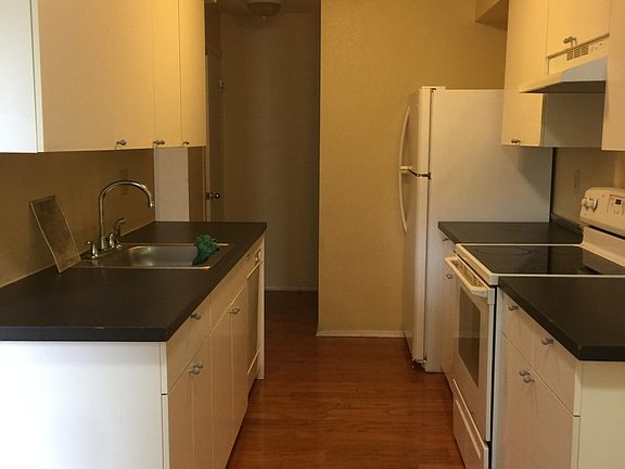 3rd image of 24839 Cashmere Ct #1