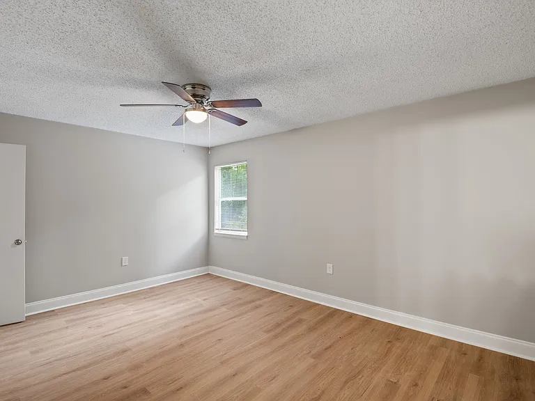 Arbor Landing Apartments — Photo 11