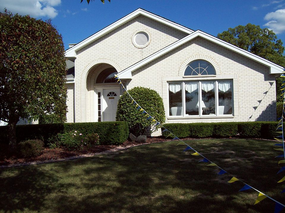 1st image of 8725 Coventry Dr