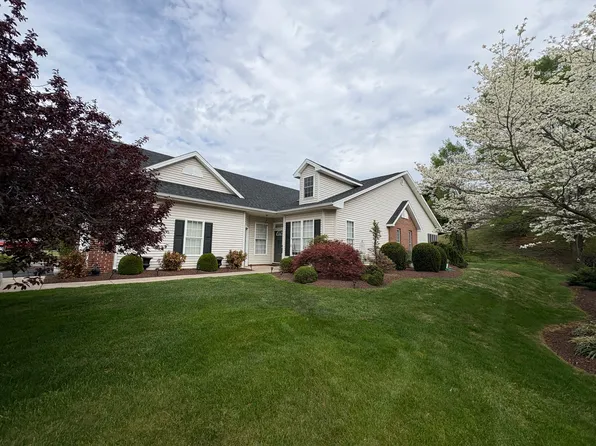 350 Spring Oaks Dr, Harrisonburg, VA 22801