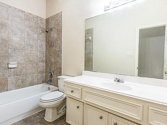 4th image of 9815 Ryans Park Ln