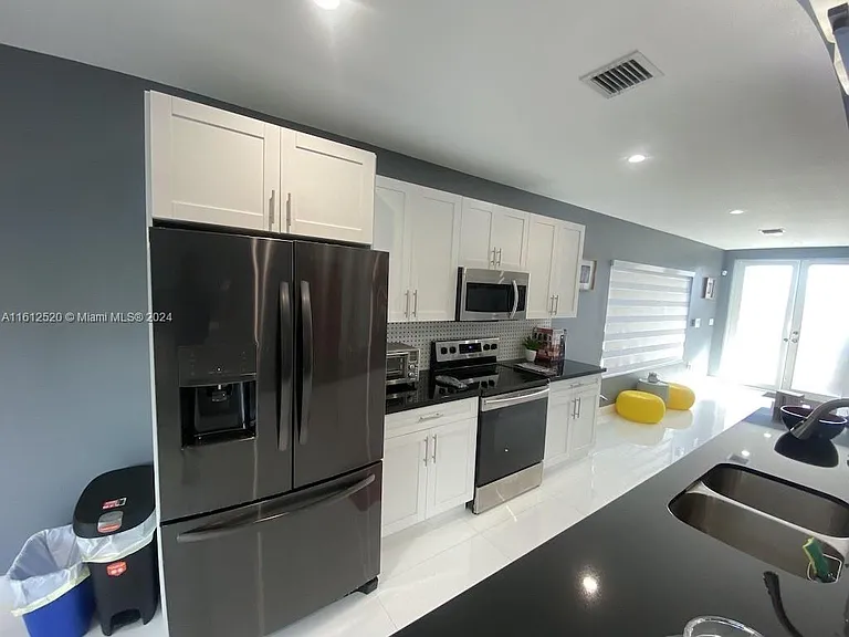 3445 SW 14th St #3445 — Photo 39
