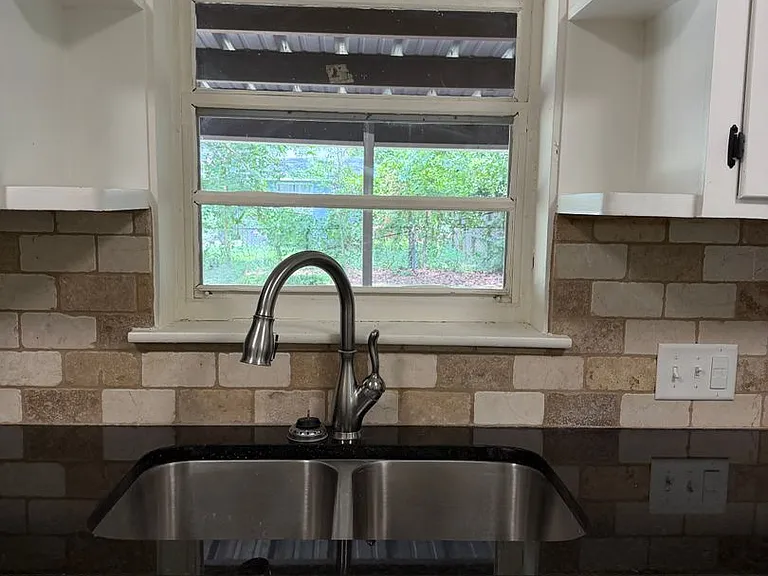 1835 Hill Hedge Dr — Photo 5