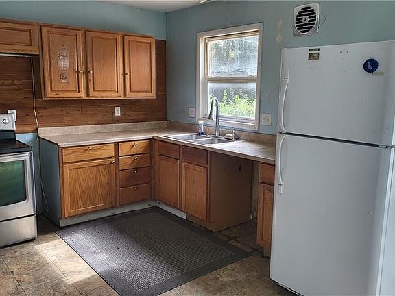 2nd image of 6125 Nogard Ave