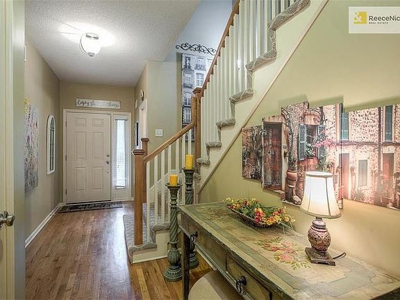 Perfect nook for an entry table!