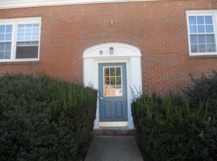 9-6 Huguenot St, New Paltz, NY 12561