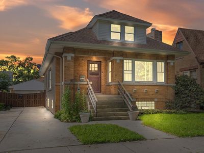 5645 W Wilson Ave, Chicago, IL, 60630