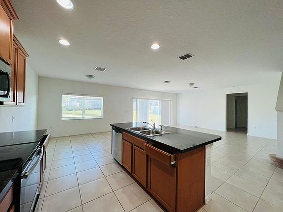 5th image of 3836 Shoreside Dr