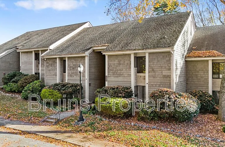 1522 Benjamin Pkwy #C — Photo 1