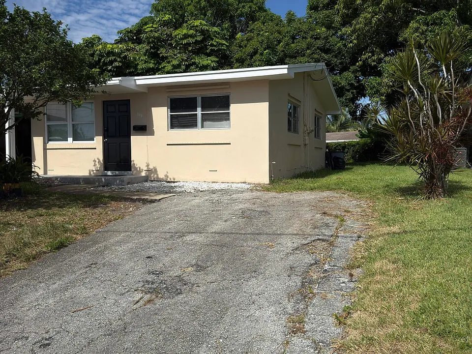 307 Northlake Dr