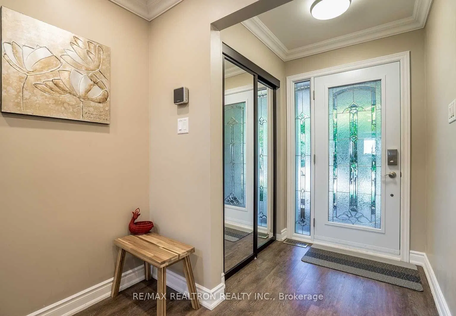 5 bed, $3,900 — Photo 2