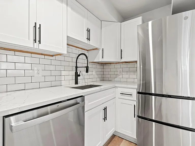 2753 Macomb St NW #1 — Photo 7
