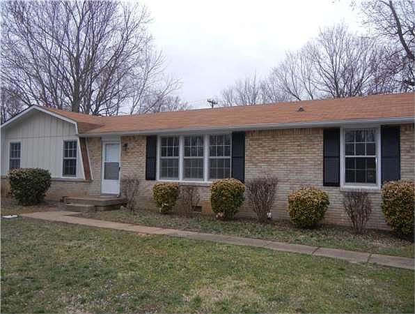 1st image of 2302 Pendleton Dr