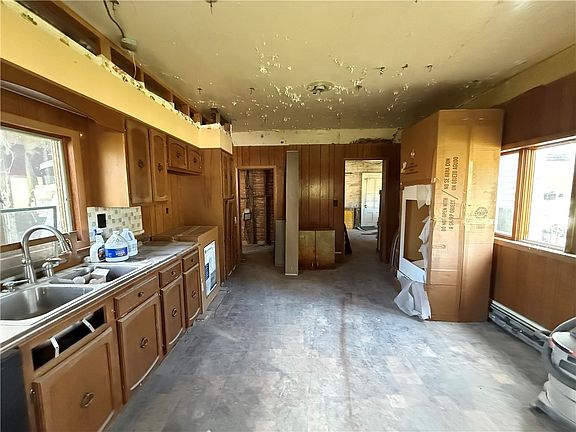 3rd image of 1805 Pennsylvania Ave