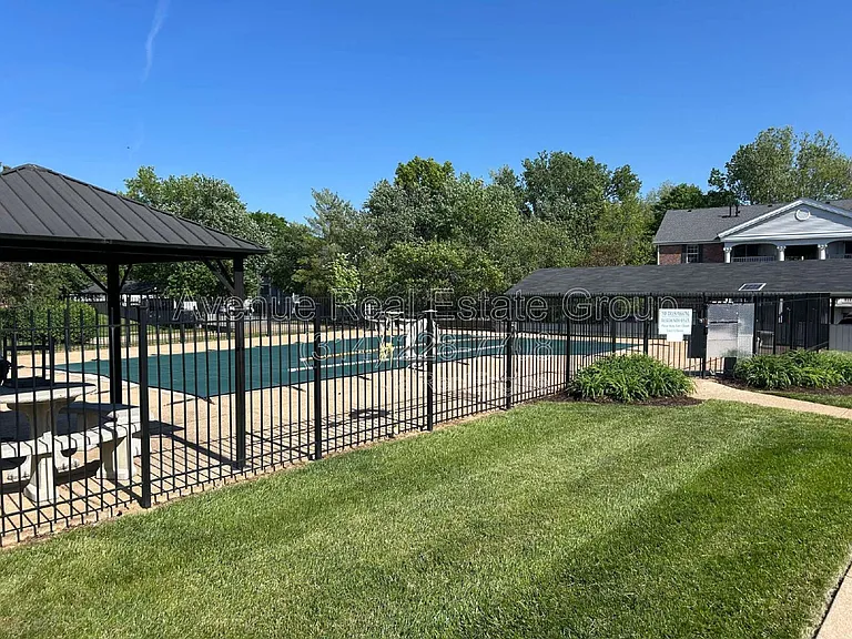 7504 Triwoods Dr #F — Photo 18