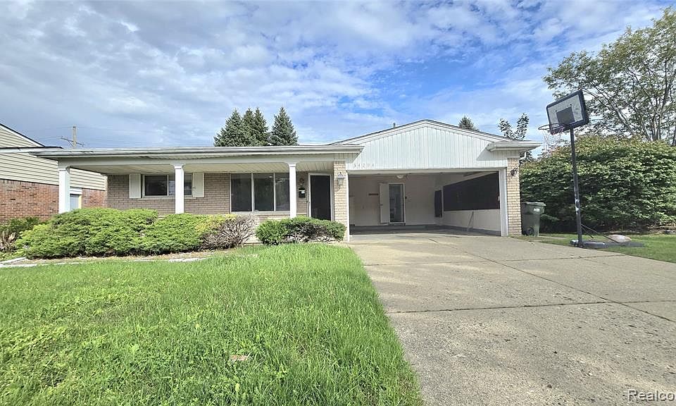 1st image of 34294 Greentrees Rd