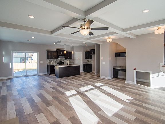 4th image of 177 Chalet Cir