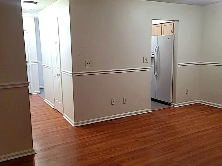 Living Room/Den