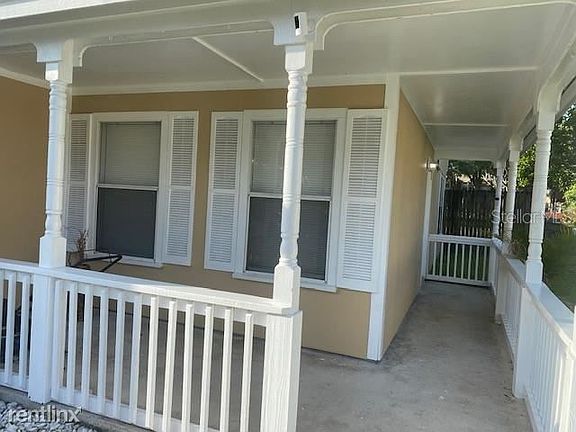 5th image of 3442R Coachlight Dr