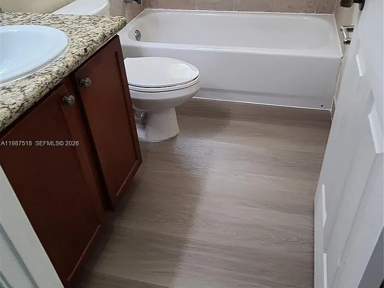 3071 Riverside Dr #0 — Photo 12