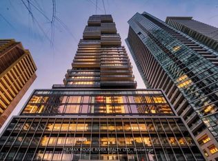 55 Charles St E #3808, Toronto, ON M4Y 0J1