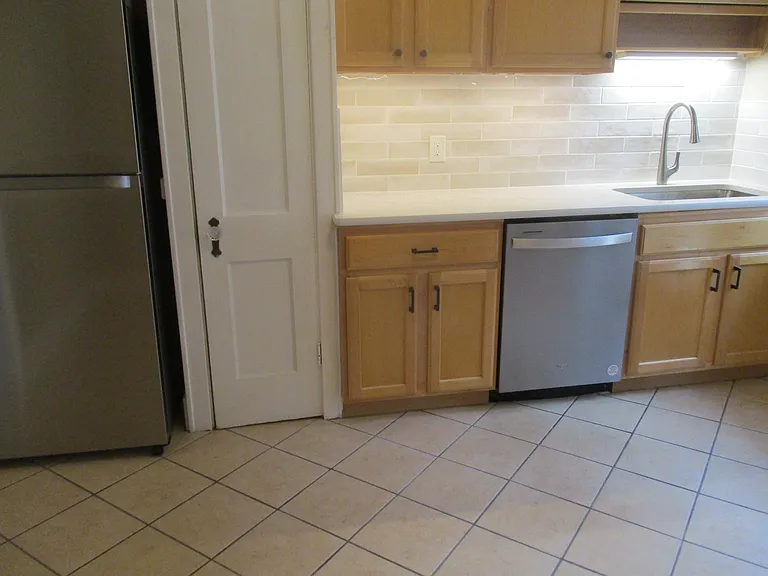 1081 Terrace Dr — Photo 9