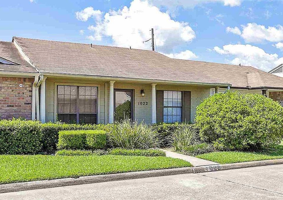 1022 Green Meadow St Beaumont TX 77706 Zillow   D1c067bb322c0e11e30e54bd6bde42a0 Cc Ft 960 