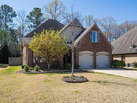 3rd image of 3885 Oxford Manor Ct