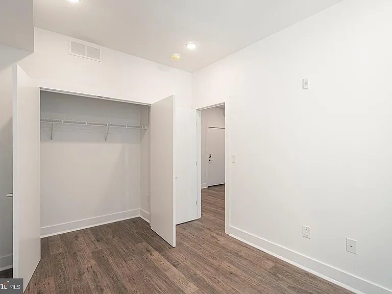 2623 Christian St #303 — Photo 7