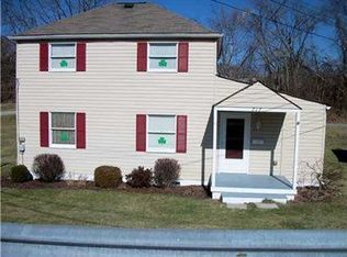 717 East Dr, Clairton, PA 15025