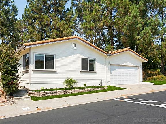 3rd image of 14955 Avenida Venusto Unit 52