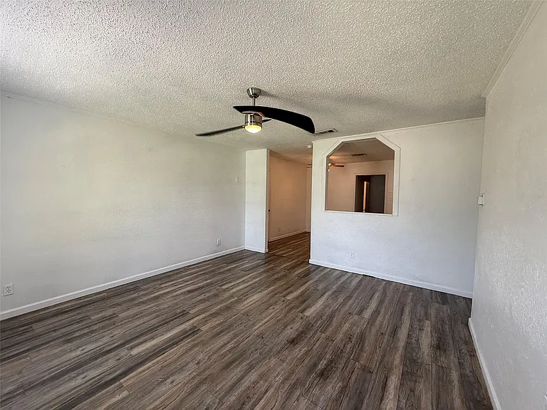 6204 Dove Springs Cir — Photo 2