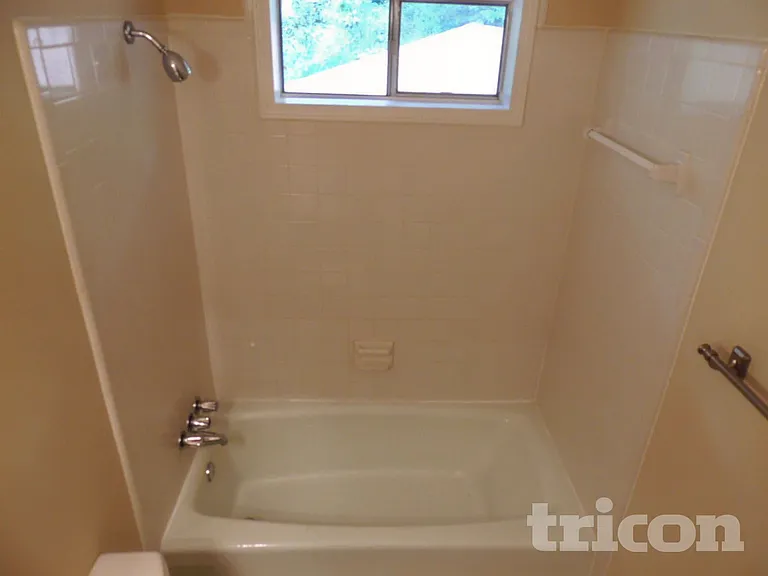 1464 Yorkton Ct — Photo 28