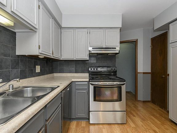 3rd image of 1320 Camden WAY #2