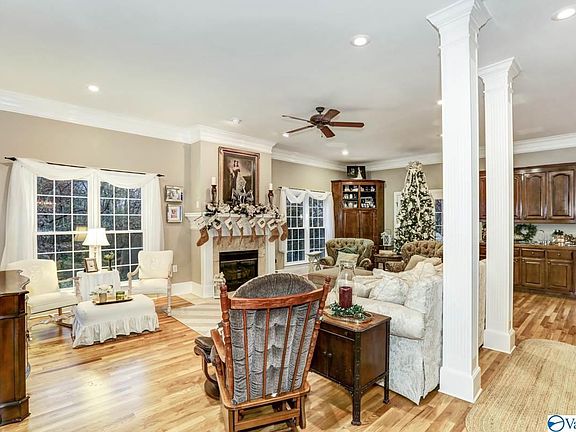 5th image of 10016 Windy Wood Dr SE