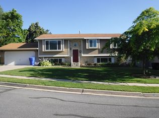 136 E Rice Ln, Farmington, UT 84025