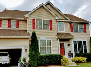 6 Bedford Dr, Egg Harbor Township, NJ 08234
