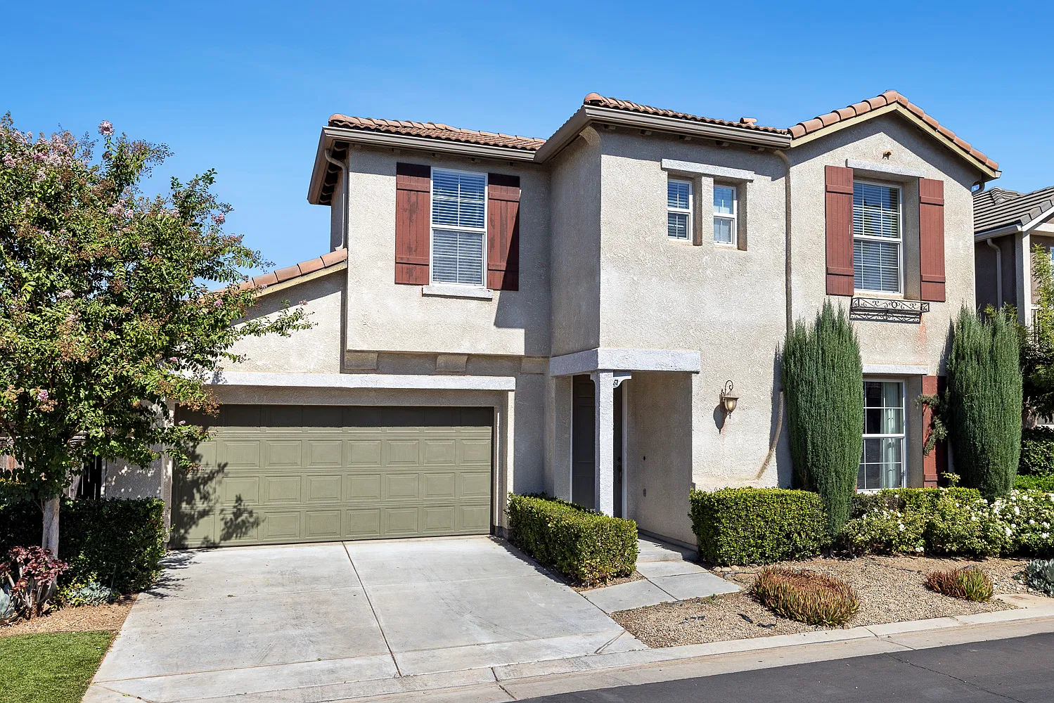 3 bed, 1858 sqft, $2,495 — Photo 3