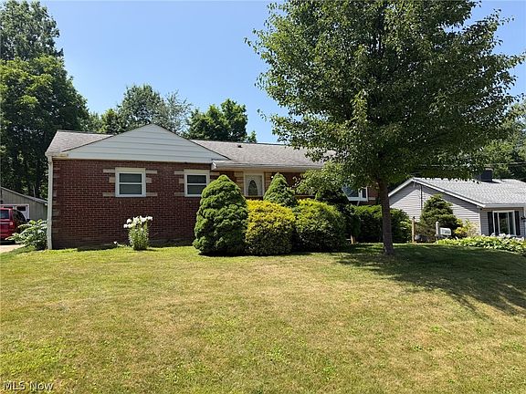 3rd image of 333 Bonnieview Ave