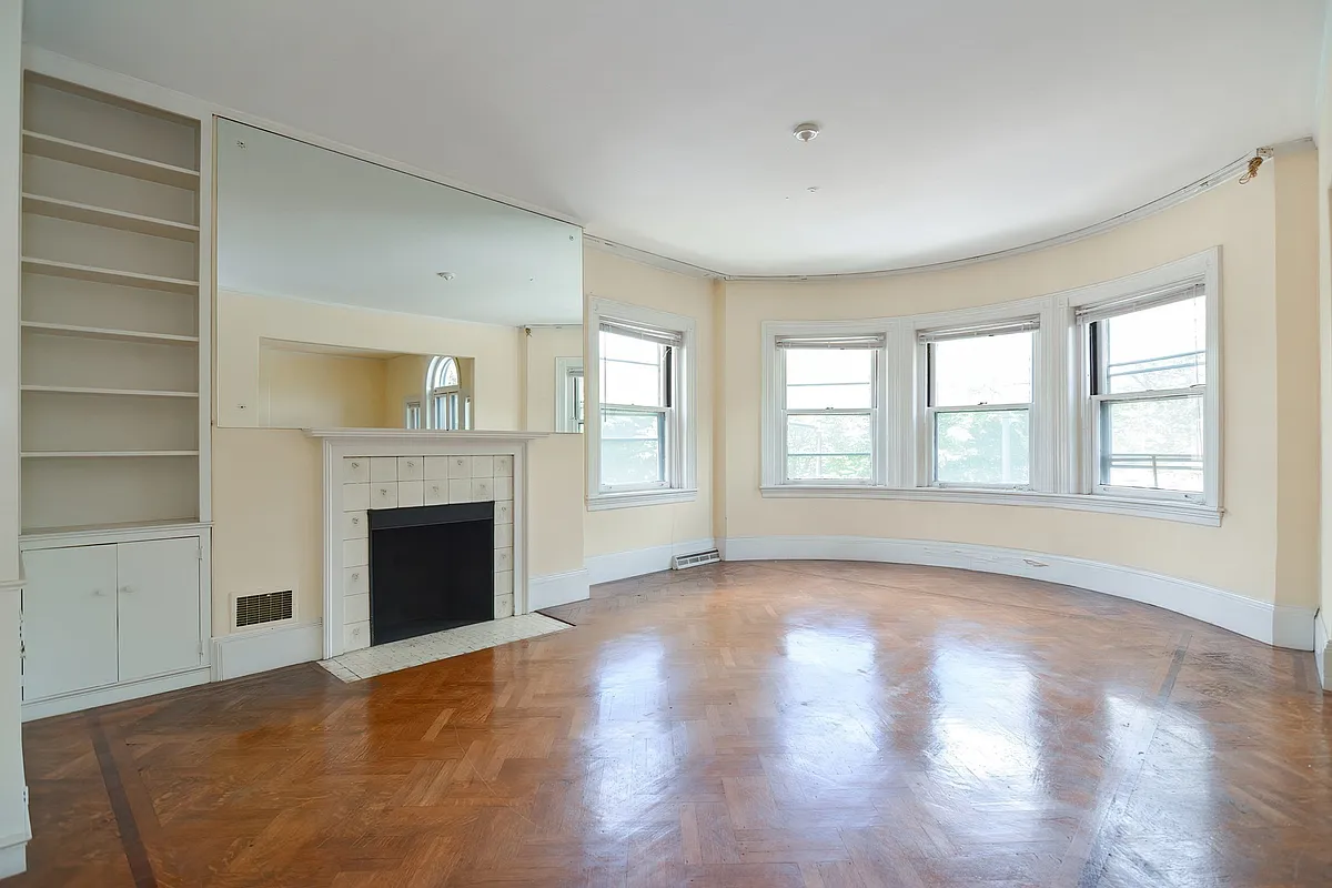 Building Photo - 923 Beacon St #2