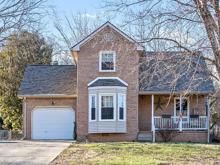 1734 Broadripple Dr — Photo 1