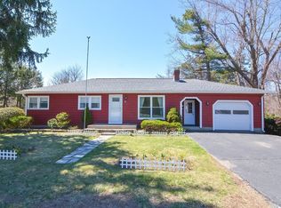 9 Grove St, Paxton, MA 01612