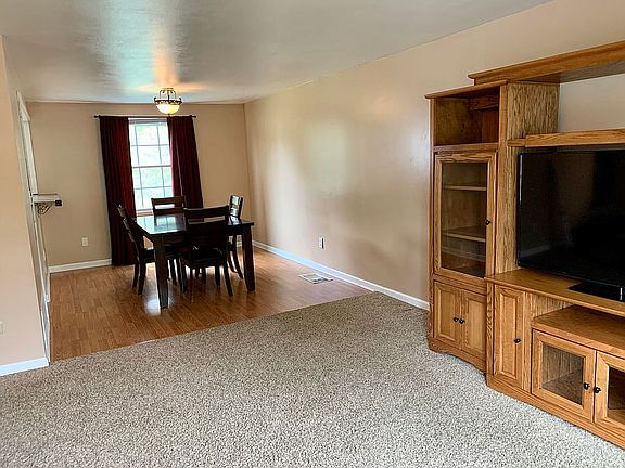 3rd image of 8221 Sarona Ln