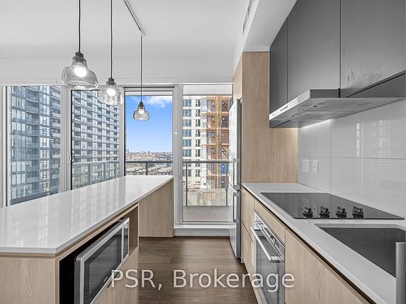 5th image of 25 Ordnance St #908