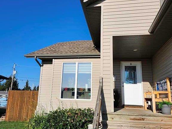 2nd image of 505 Cardinal COURT