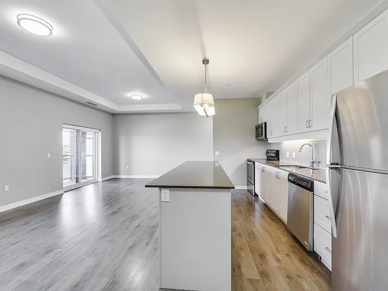 325 Lakeview Dr — Photo 9