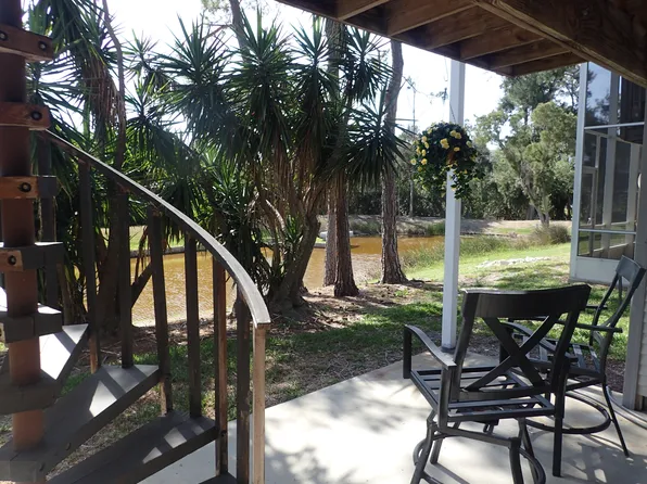 9614 Tara Cay Ct, Seminole, FL 33776