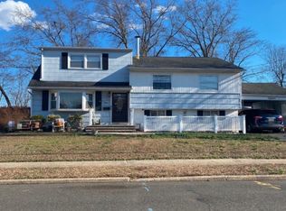 15 Ulysses Rd, Somerset, NJ 08873