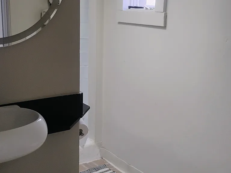 516 W North St #1 — Photo 9