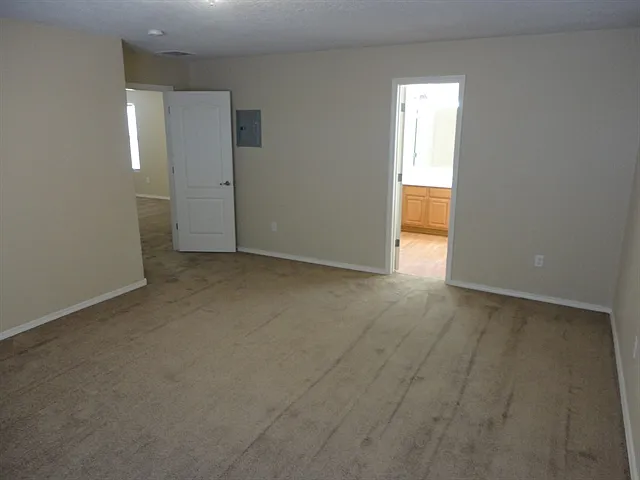 1232 Maple Meadows Dr NE — Photo 12